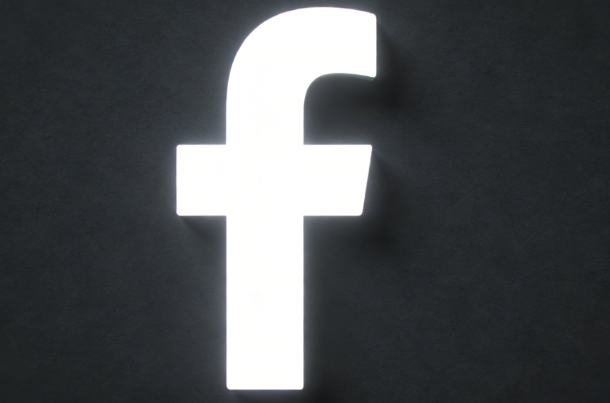 Facebook广告资料库网址入口与高效查询技巧：云登多开浏览器指南